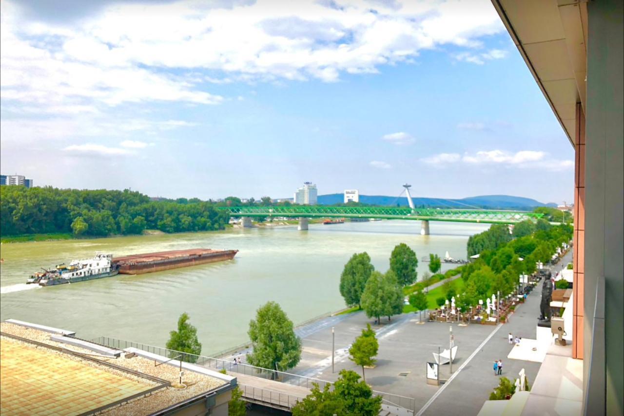 Luxury Space At The Best Address In Bratislava Apartment Bagian luar foto